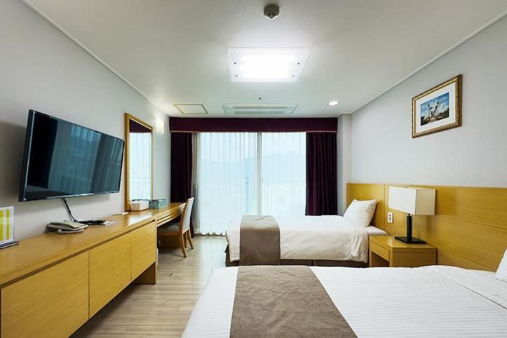 Mohang Haenaru Family Hotel Buan Camera foto