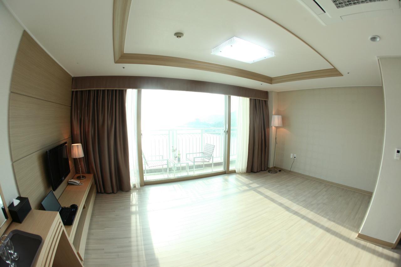 Mohang Haenaru Family Hotel Buan Esterno foto