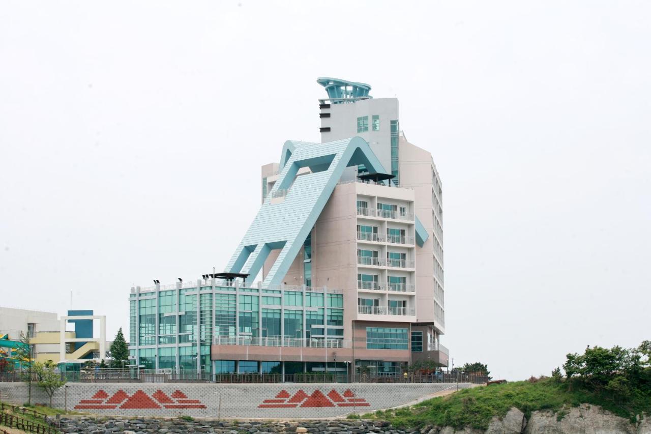 Mohang Haenaru Family Hotel Buan Esterno foto