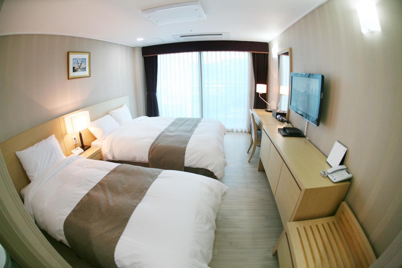 Mohang Haenaru Family Hotel Buan Esterno foto