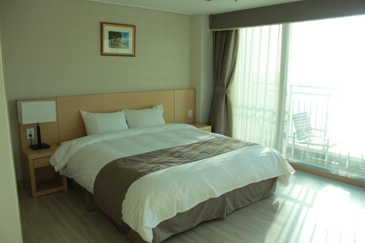 Mohang Haenaru Family Hotel Buan Esterno foto