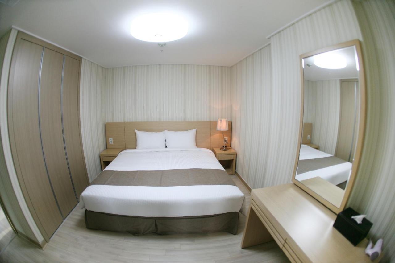 Mohang Haenaru Family Hotel Buan Esterno foto